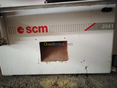 Machine scm