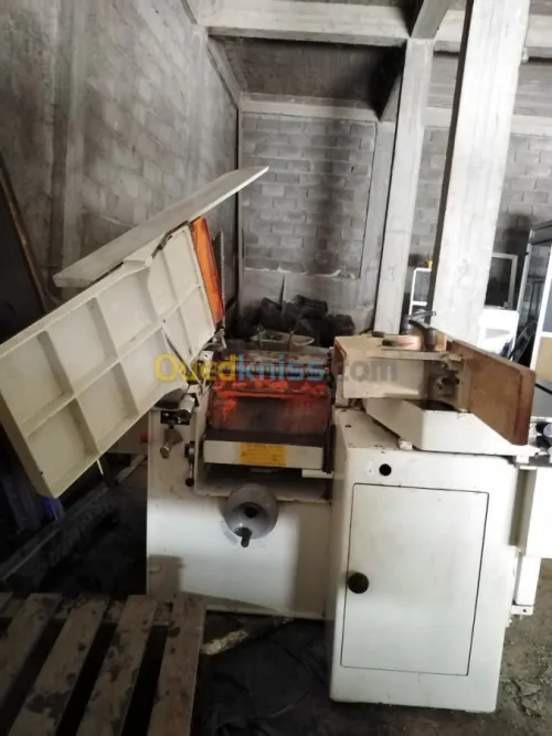 Machine scm