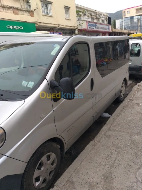 Renault Trafic passenger 