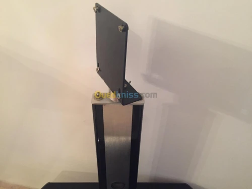 Table tv avec support