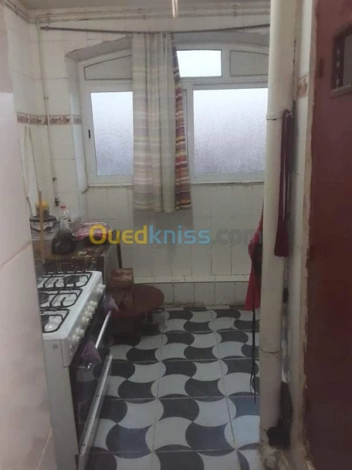Vente Appartement F3 Alger Les eucalyptus