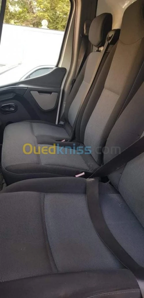 Renaut  Master 2 paneux