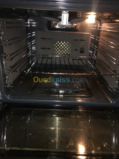 Cuisinière (belle cuisine)