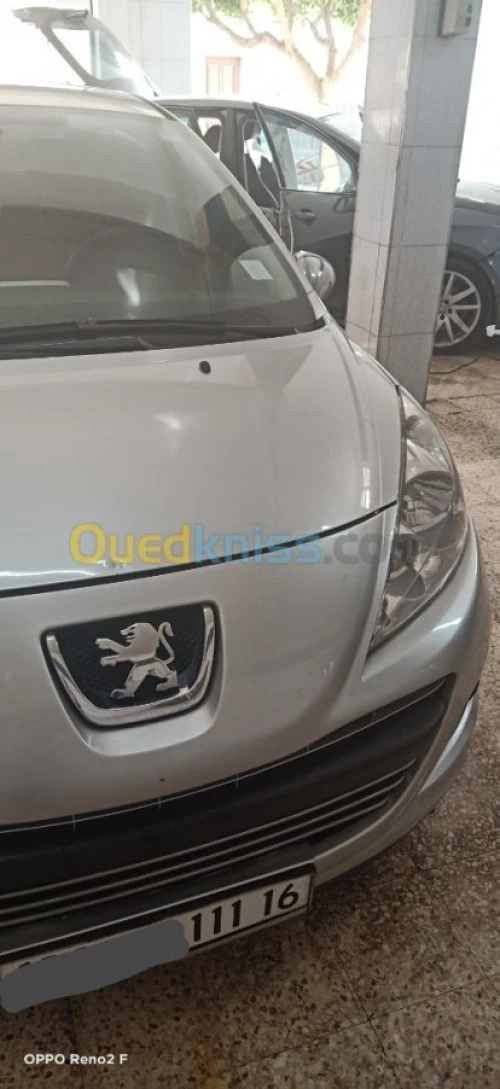 Peugeot 207 2011 