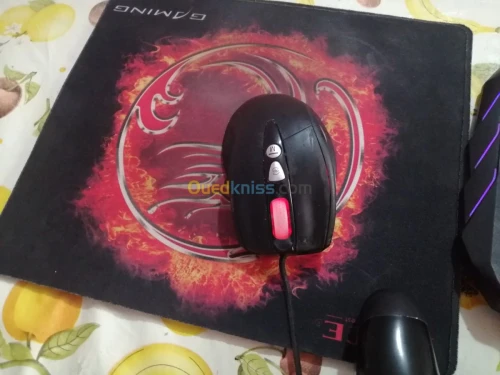 PlayStation slim 1 tera avec 2 mannete