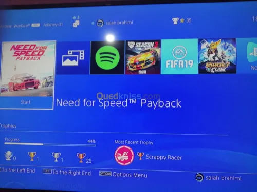 Ps4 slim 1 tera avec 2 mannete