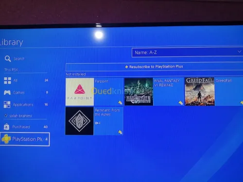 Ps4 slim 1 tera avec 2 mannete