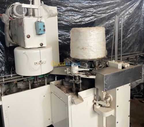 Machine sertisseuse