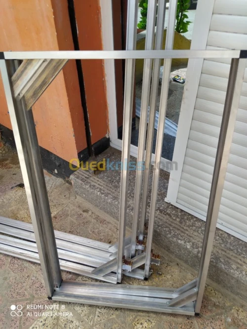 Précadre aluminium