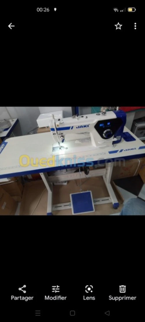 Machine à coudre et a broderie