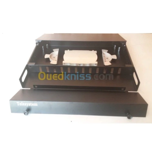 Tiroir optique 19″ avec 24 ports