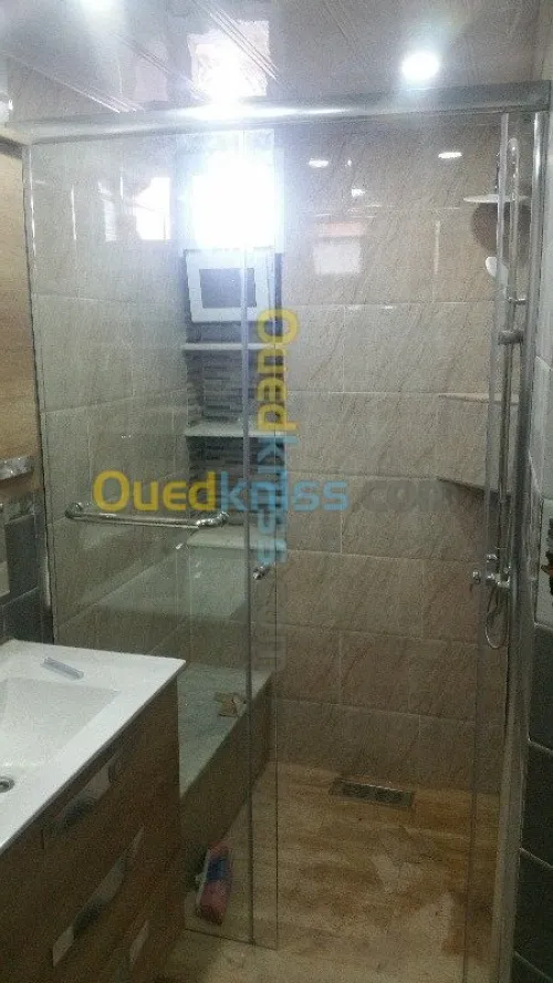 vitrine et douche italienne 
