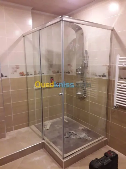 vitrine et douche italienne 