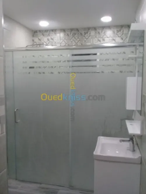 vitrine et douche italienne 