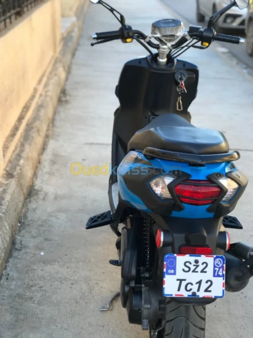 Moto Peugeot  Street zone 50 cc