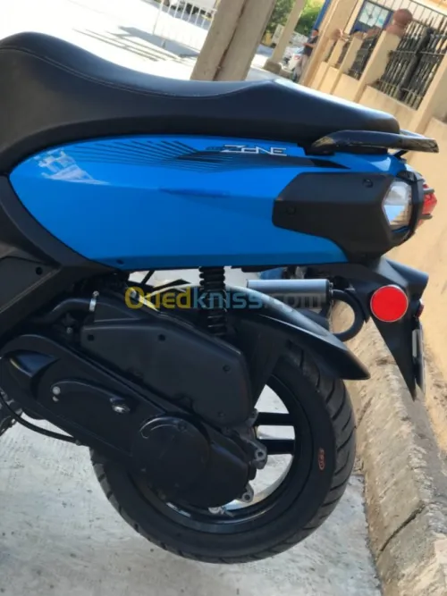 Moto Peugeot  Street zone 50 cc