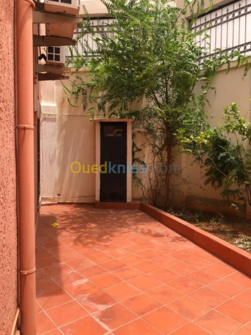 Location Appartement F2 Alger Hydra