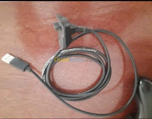 · je mets en vente un xbox 360 slim