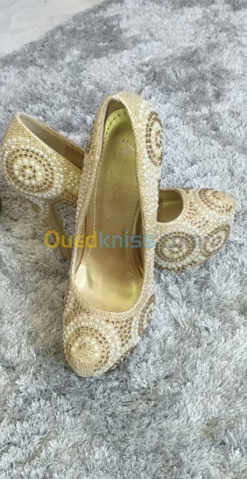 Chaussure soirée doré 