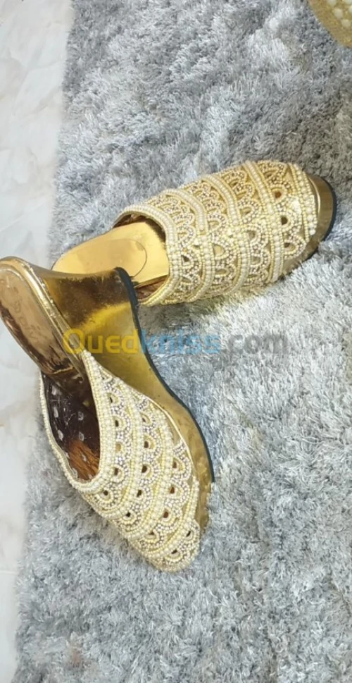 Sabo traditionnel doré neuf