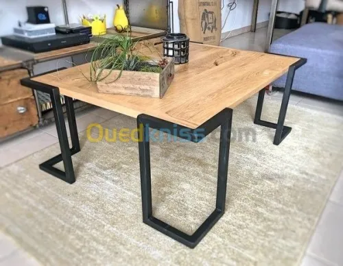 Des table et des articles de déco