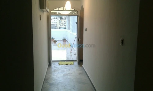 Location Duplex F4 Alger Hydra
