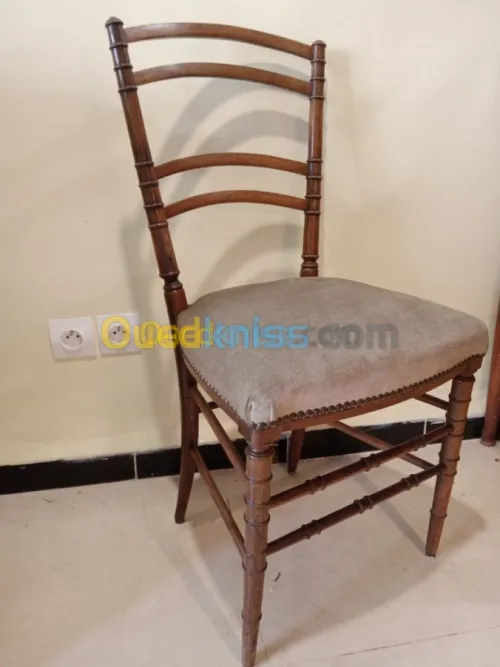Fine chaise style Napoleon