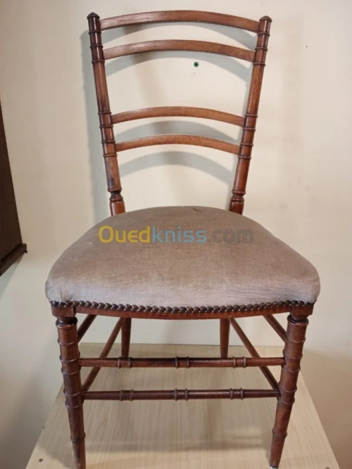 Fine chaise style Napoleon