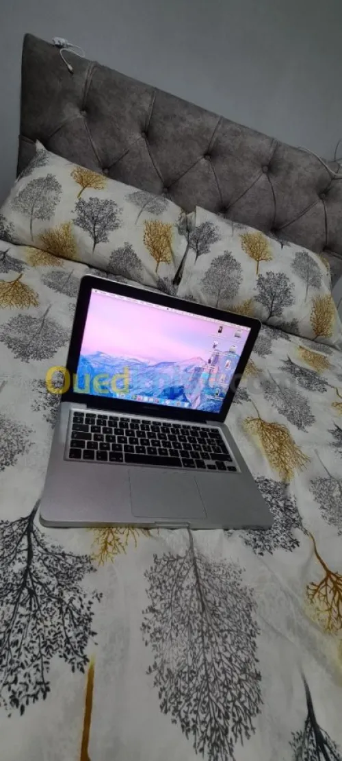 MacBook Pro I5 4 GB RAM 13inch