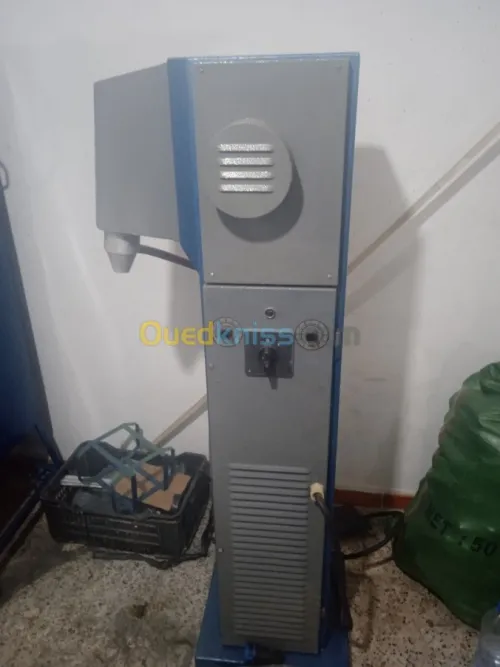 ألات صناعة الاحذية  Machine chaussure 