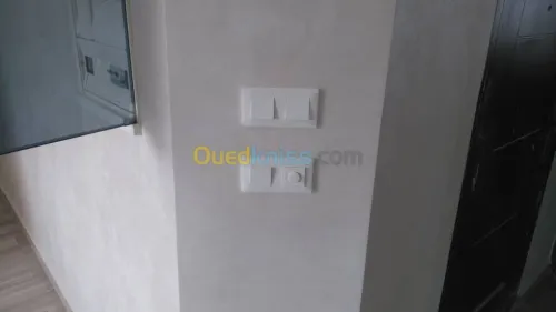 Artisan electricien