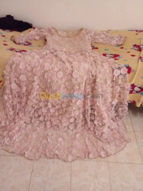 Location caftan et fergani top modèle unique 