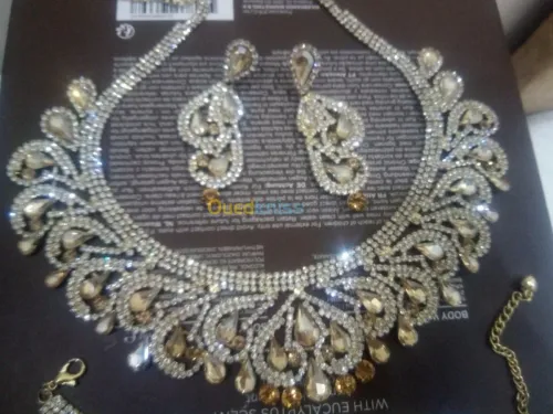 Une très jolie parure pour caftan