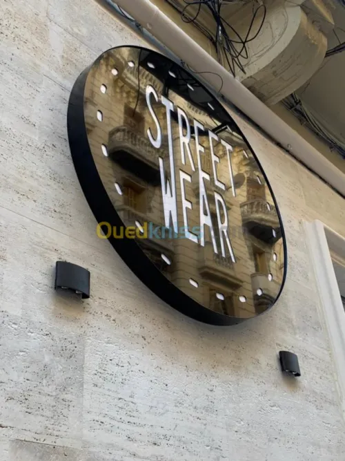 Enseignes lumineuses &Alucobond façade