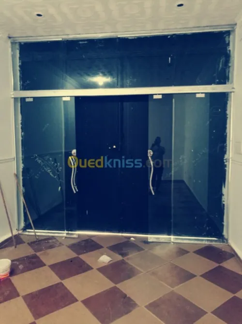 Aluminium , vitrine, douche italienne 
