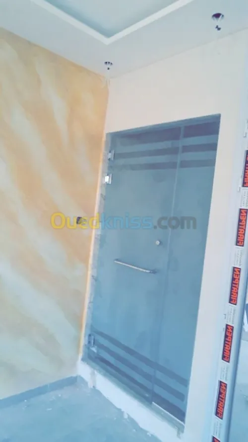 Aluminium , vitrine, douche italienne 