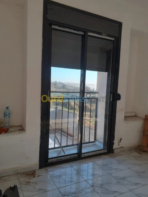 Aluminium , vitrine, douche italienne 