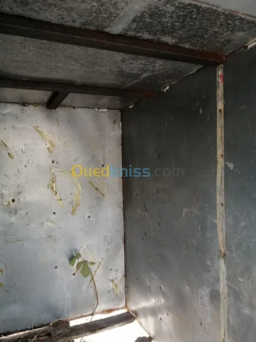 Vend box en tolle (abri) 