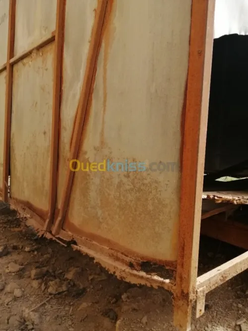 Vend box en tolle (abri) 