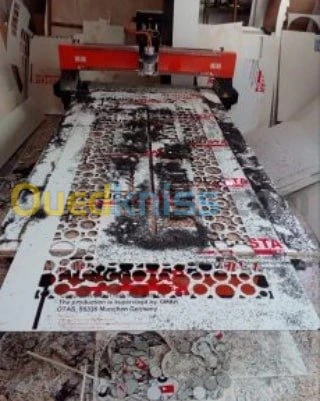 Découpe forex,aluco et pmma en metre carré
