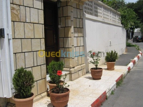 Location vacances Appartement F3 Alger Hydra