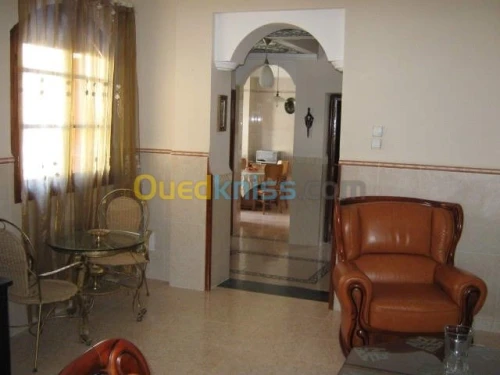 Location vacances Appartement F3 Alger Hydra