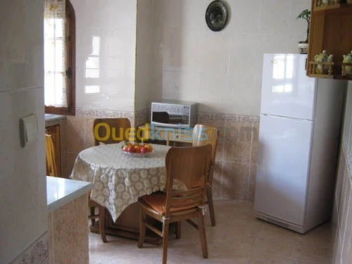 Location vacances Appartement F3 Alger Hydra