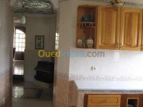 Location vacances Appartement F3 Alger Hydra