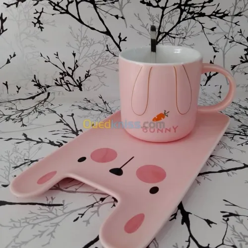 Des mugs en céramique