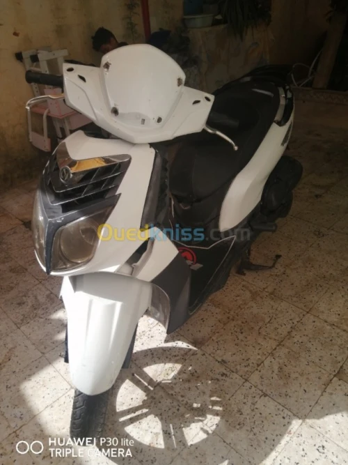 Sym  Hd2 200