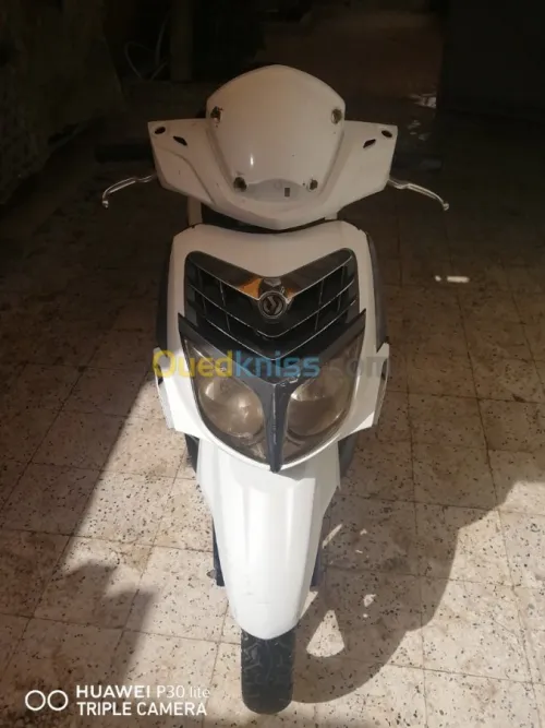 Sym  Hd2 200