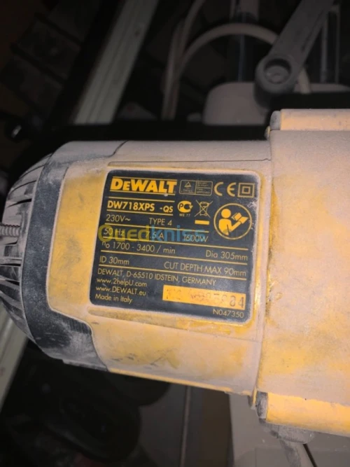 Dewalt Scie a Onglet Radiale 305mm