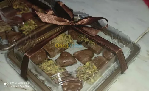 Tranches de Délices/قطع البنّة