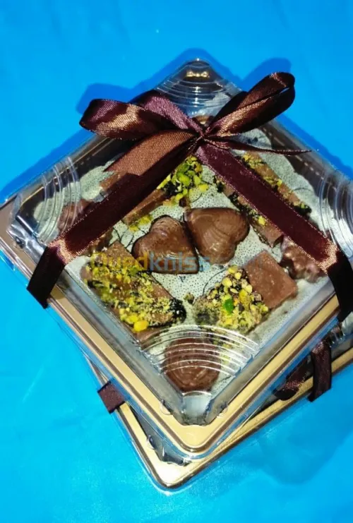 Tranches de Délices/قطع البنّة